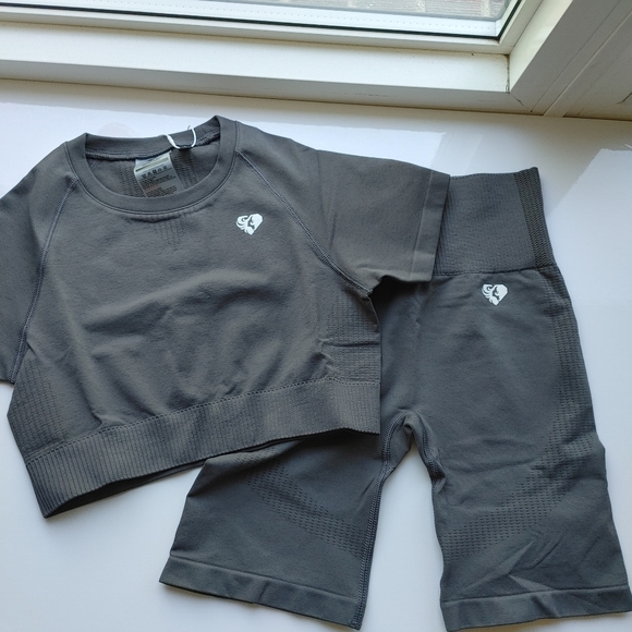 Womens Best Power Crop Top & Cycling Shorts - Picture 7 of 15